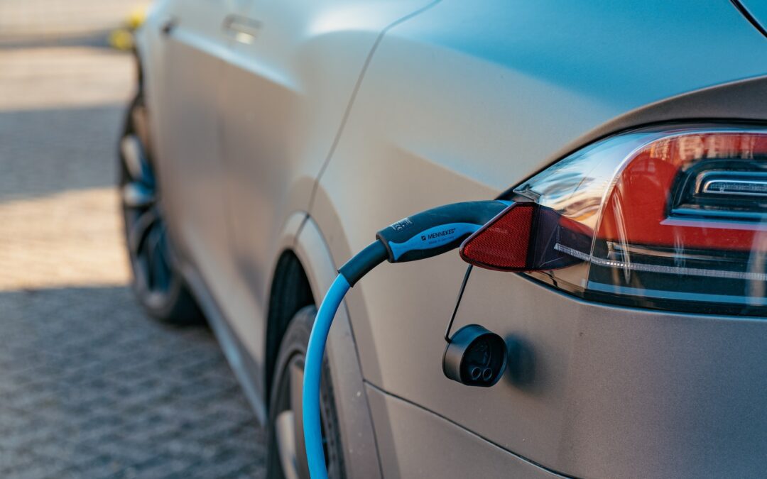 Solar-Powered Electric Vehicle Charging: A Comprehensive Guide